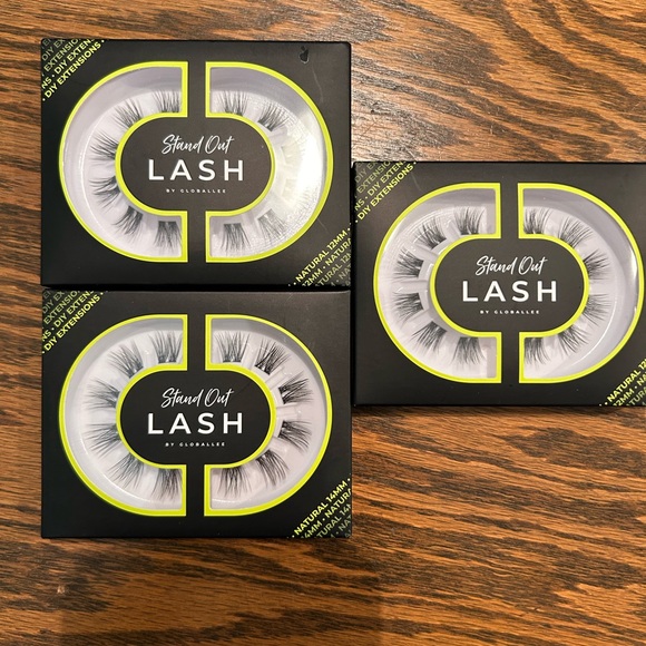 Lash extensions - Picture 1 of 1